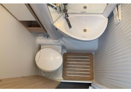Low Profile Motorhome SUNLIGHT T 67 S en Sale Occasion