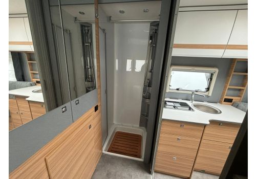 Low Profile Motorhome DETHLEFFS Just T6762 en Sale Occasion