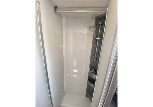 Low Profile Motorhome DETHLEFFS Just T7052 DBL Modelo 2023 en Sale Occasion