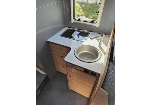Low Profile Motorhome DETHLEFFS Just T7052 DBM en Sale Occasion