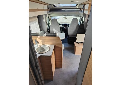 Low Profile Motorhome DETHLEFFS Just T7052 DBM en Sale Occasion