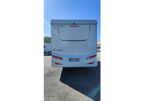 Low Profile Motorhome DETHLEFFS Just T7052 DBM en Sale Occasion
