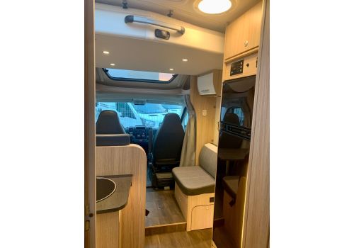 Low Profile Motorhome SUNLIGHT T 65 en Sale Occasion