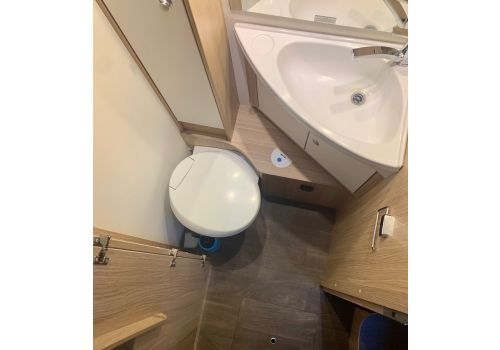 Low Profile Motorhome SUNLIGHT T 65 en Sale Occasion