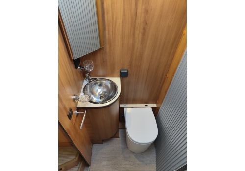 Low Profile Motorhome RAPIDO 643F en Sale Occasion