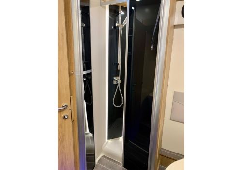 Integral Motorhome ROLLER TEAM Zefiro 267 INT en Sale Occasion