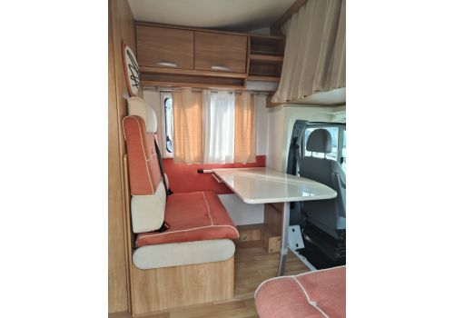 Capuchina Motorhome RIMOR Katamarano 8 en Sale Occasion