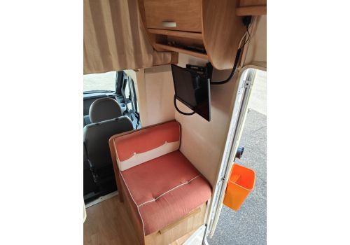 Capuchina Motorhome RIMOR Katamarano 8 en Sale Occasion