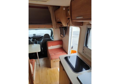 Capuchina Motorhome RIMOR Katamarano 8 en Sale Occasion