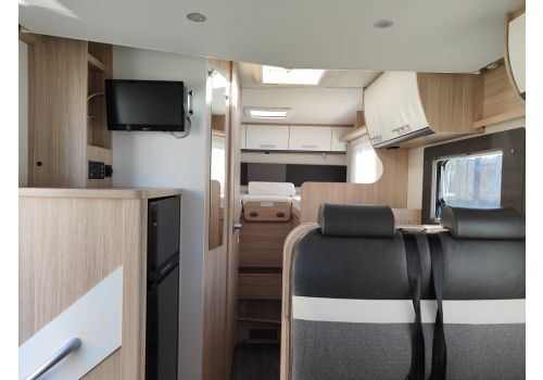 Low Profile Motorhome SUNLIGHT T 67 S en Sale Occasion