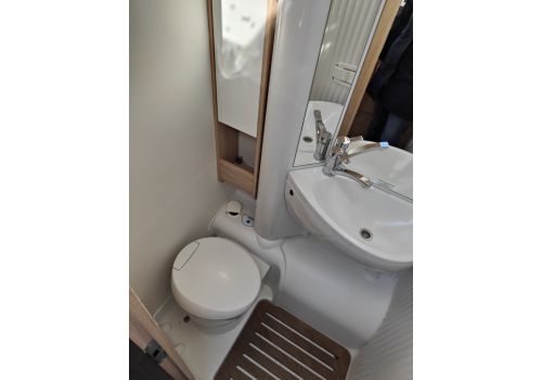 Low Profile Motorhome SUNLIGHT T 67 S en Sale Occasion