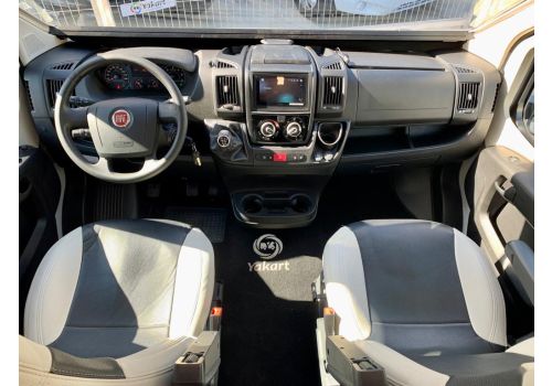 Camper Van ROLLER TEAM Livingstone 5 Advance en Sale Occasion