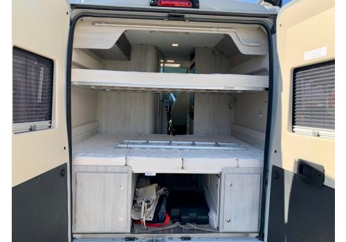 Camper Van ROLLER TEAM Livingstone 5 Advance en Sale Occasion