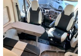 Camper Van ROLLER TEAM Livingstone 5 Advance en Sale Occasion
