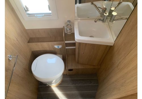 Integral Motorhome ROLLER TEAM Zefiro 265 INT en Sale Occasion