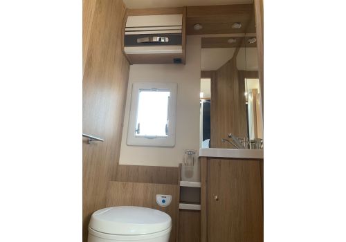 Integral Motorhome ROLLER TEAM Zefiro 265 INT en Sale Occasion