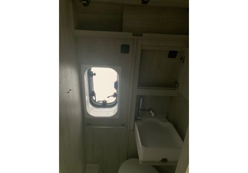 Camper Van ROLLER TEAM Livingstone K2 Sport KM0 en Sale Occasion