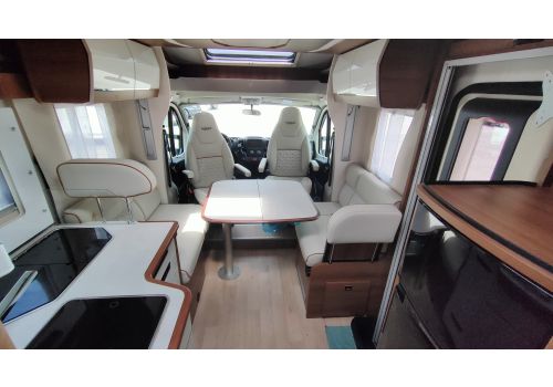 Low Profile Motorhome RAPIDO 696F Modelo 2023 en Sale Occasion