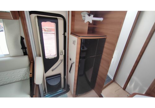Low Profile Motorhome RAPIDO 696F Modelo 2023 en Sale Occasion