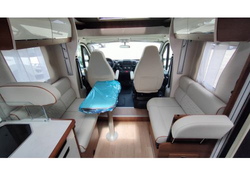 Low Profile Motorhome RAPIDO 696F Modelo 2023 en Sale Occasion