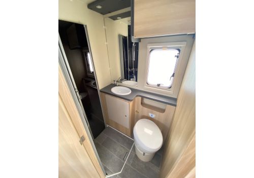 Low Profile Motorhome ITINEO PJ700 Modelo 2023 en Sale Occasion