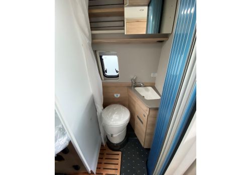Camper Van DETHLEFFS Globetrail 590 C Modelo 2023 en Sale Occasion