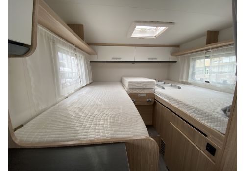 Low Profile Motorhome SUNLIGHT V66 en Sale Occasion