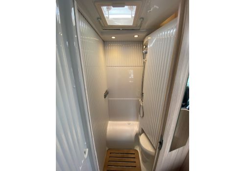 Low Profile Motorhome SUNLIGHT V66 en Sale Occasion
