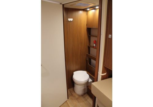 Integral Motorhome DETHLEFFS Advatange I7051EB modelo 2018 en Sale Occasion