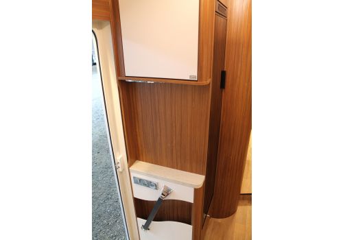 Integral Motorhome DETHLEFFS Advatange I7051EB modelo 2018 en Sale Occasion