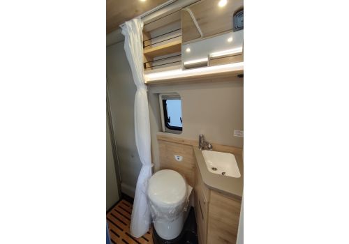 Camper Van DETHLEFFS Globetrail 590 C Modelo 2023 en Sale Occasion
