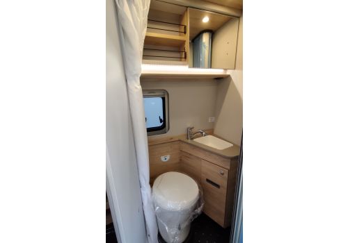 Camper Van DETHLEFFS Globetrail 590 C Modelo 2023 en Sale Occasion