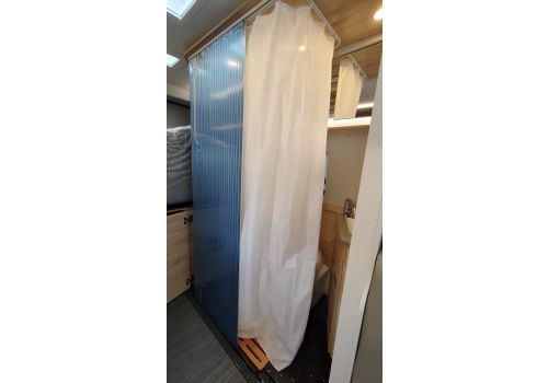 Camper Van DETHLEFFS Globetrail 590 C Modelo 2023 en Sale Occasion