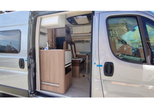 Camper Van DREAMER D55 Limited Select Modelo 2023 en Sale Occasion