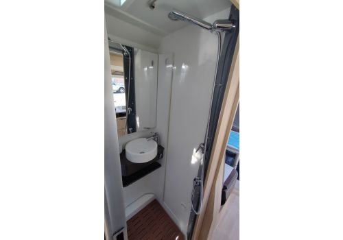 Camper Van DREAMER D68 Limited Select Modelo 2023 en Sale Occasion