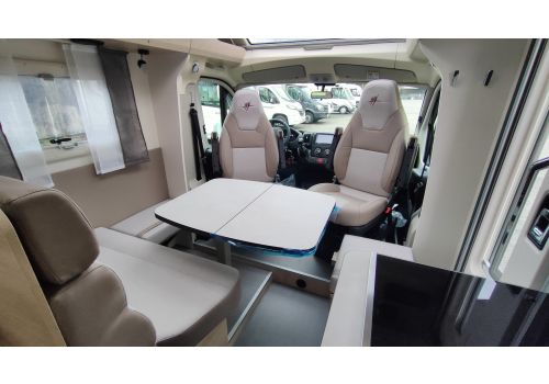 Low Profile Motorhome RAPIDO C56 Modelo 2023 en Sale Occasion