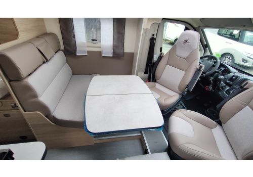 Low Profile Motorhome RAPIDO C56 Modelo 2023 en Sale Occasion