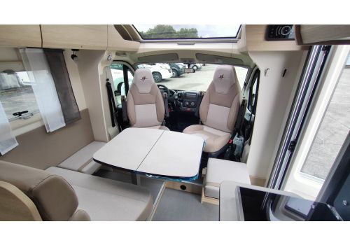 Low Profile Motorhome RAPIDO C56 Modelo 2023 en Sale Occasion