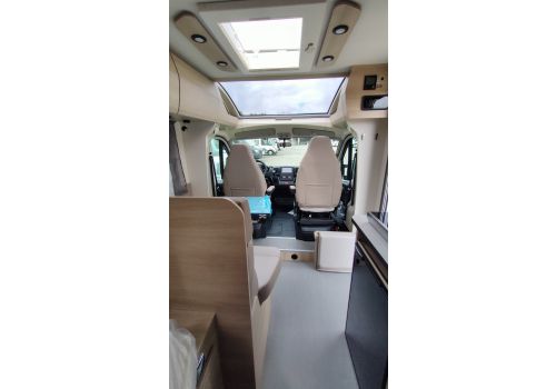 Low Profile Motorhome RAPIDO C56 Modelo 2023 en Sale Occasion