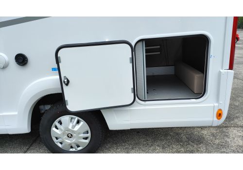 Low Profile Motorhome RAPIDO C56 Modelo 2023 en Sale Occasion