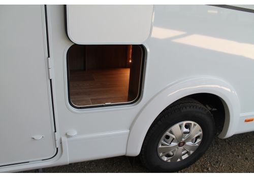 Low Profile Motorhome DETHLEFFS Esprit T 6810-2 modelo 2019 en Sale Occasion