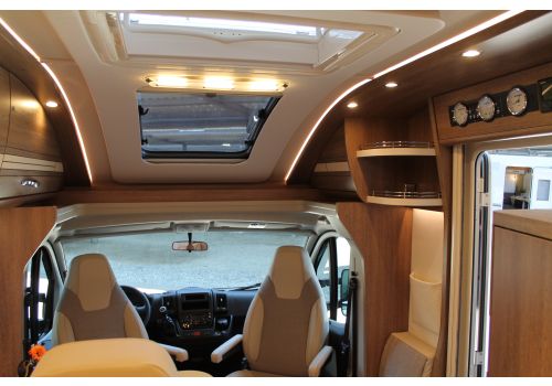 Low Profile Motorhome DETHLEFFS Esprit T 6810-2 modelo 2019 en Sale Occasion
