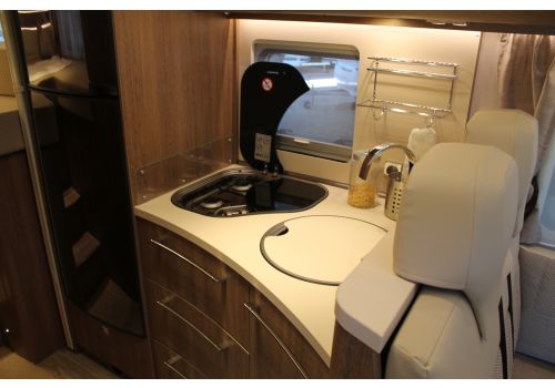 Low Profile Motorhome DETHLEFFS Esprit T 6810-2 modelo 2019 en Sale Occasion