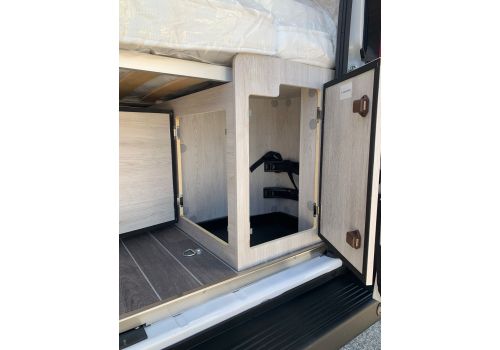 Camper Van ROLLER TEAM Livingstone 5 Sport en Sale Occasion