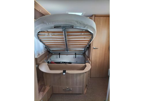 Integral Motorhome HYMER B 575 en Sale Occasion