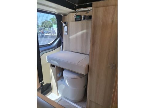 Camper Van DREAMER Cap Land en Sale Occasion