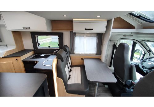 Low Profile Motorhome SUNLIGHT T67S Adventure Edition en Sale Occasion
