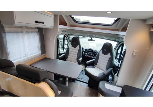 Low Profile Motorhome SUNLIGHT T67S Adventure Edition en Sale Occasion