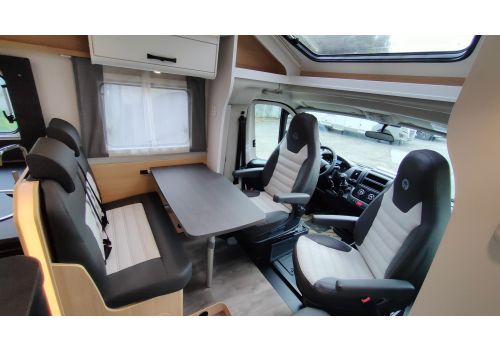 Low Profile Motorhome SUNLIGHT T67S Adventure Edition en Sale Occasion
