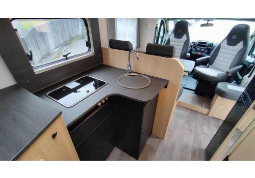Low Profile Motorhome SUNLIGHT T67S Adventure Edition en Sale Occasion